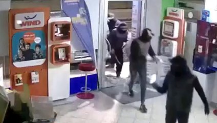 Milano - Furti in negozi telefonia: presa banda (07.05.21)