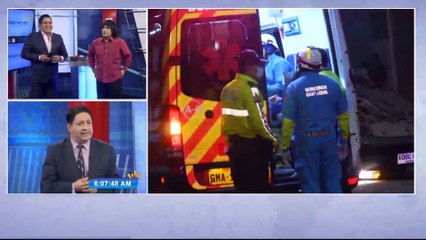 Voraz incendio consume ferretería en Guayquil