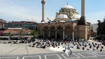 Ramazan ayının son cuması kılındı