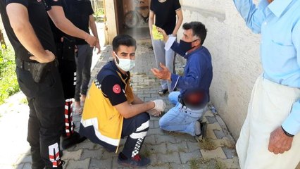 "Çocuklar ses yapıyor" kavgası kanlı bitti: 2 yaralı