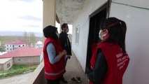 Başkale'de Vefa Sosyal Destek Grubu ekipleri çalışmalarını sürdürüyor