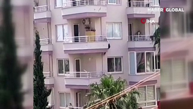 Polis eve gelince 6'ncı kat balkonundan kaçtı