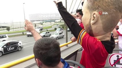 Euro 2020 şampiyonluk kupası Bakü sokaklarında turladı