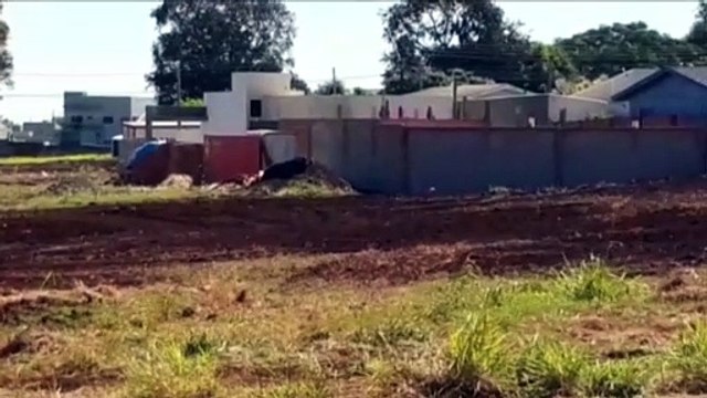 Trabalhador cai de caminhão e recebe atendimentos do Siate no Bairro Esmeralda