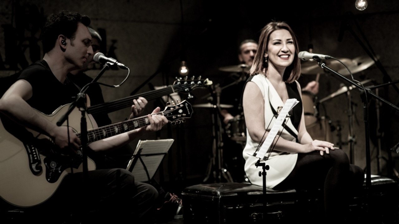 Yonca Lodi - Niye Çagirdin Beni Istanbul