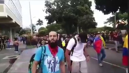 ¿Quién es Lucas Villa, símbolo de las protestas en Colombia que lucha por su vida en un hospital?