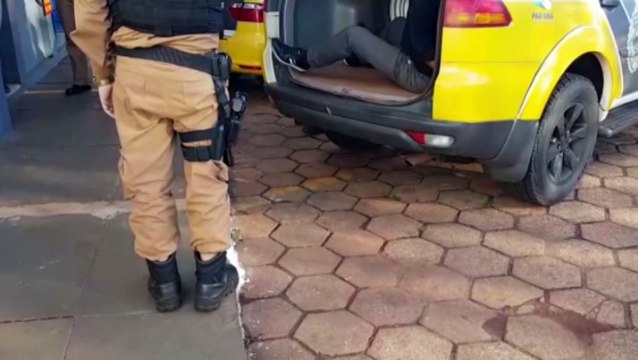 Homem com mandado de prisão em aberto por furto é preso pela Patrulha Rural da PM no Bairro Canadá