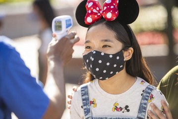 Walt Disney World, Universal Orlando to No Longer Require Temperature Checks for Entry