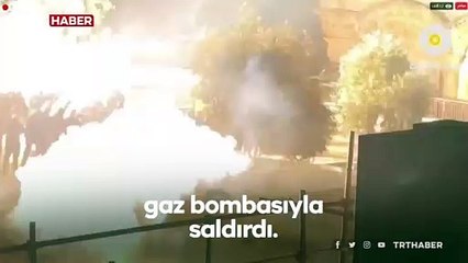 İsrail'in namaz kılanlara gaz bombası attığı anlar