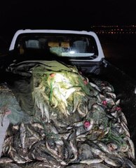 VAN'DA, 2 BUÇUK TON KAÇAK İNCİ KEFALİ AVLAYAN 8 KİŞİYE 15 BİN TL CEZA