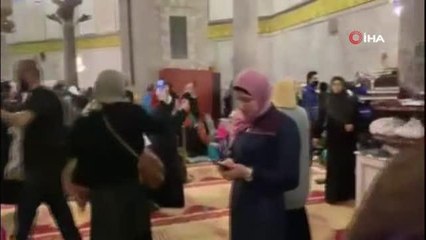 Son dakika haberleri: İsrail güçleri Mescid-i Aksa'da kadın ve çocuklara saldırdı
