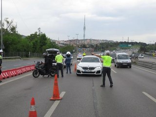 Son dakika haber... 15 TEMMUZ ŞEHİTLER KÖPRÜSÜ'NDE TAM KAPANMA DENETİMİ