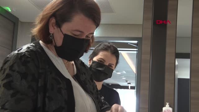 Son dakika: DHA İSTANBUL KORONAVİRÜS SAVAŞÇILARININ YOĞUN BAKIMDA İKİNCİ ANNELER GÜNÜ...