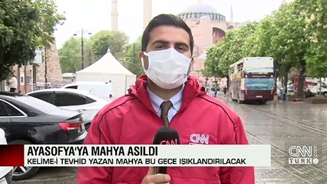 Ayasofya Camii'ne 87 yıl sonra ilk mahya asıldı