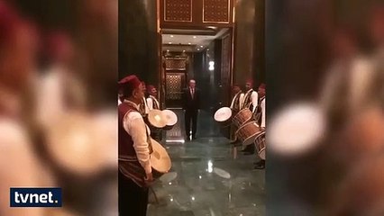 Cumhurbaşkanı Erdoğan'a Külliye'de sürpriz karşılama