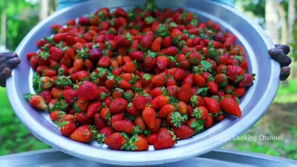 Use 1,000 strawberries to make a strawberry jam