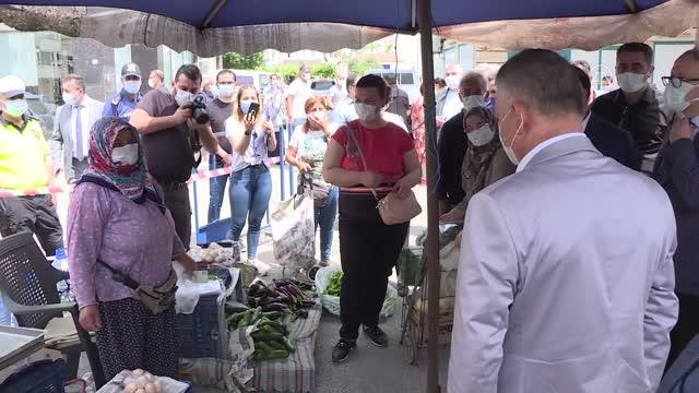 Vali Ersin Yazıcı, semt pazarlarını denetledi