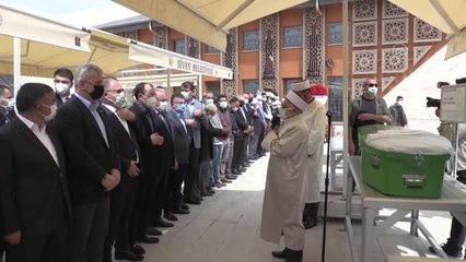 AK Parti İstanbul Milletvekili Abdullah Güler'in vefat eden annesi toprağa verildi