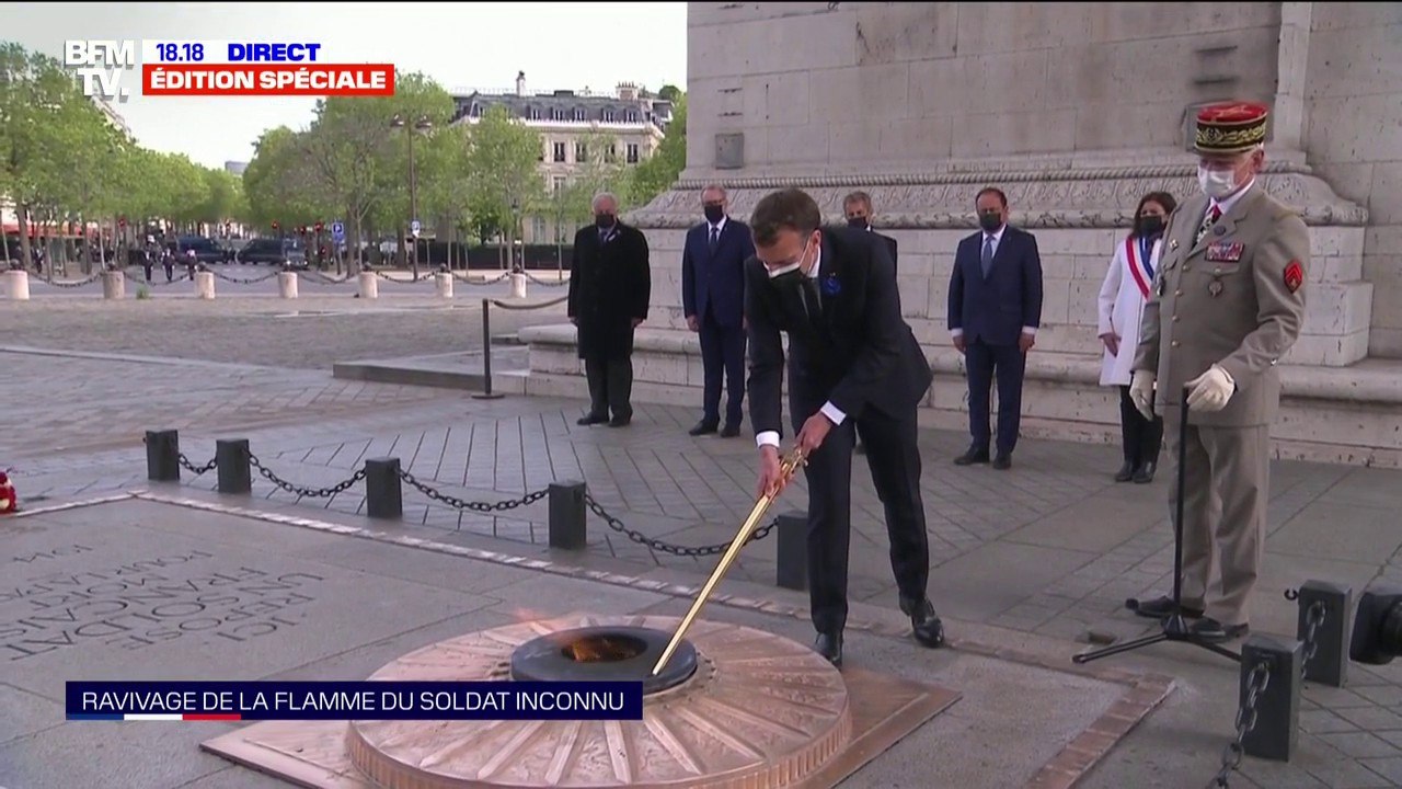 Commémoration du 8-mai: Emmanuel Macron ravive la flamme du soldat inconnu