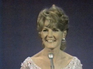 Petula Clark - I Know A place / Je Me Sens Bien (Auprès De Toi) / My Love (Medley / Live On The Ed Sullivan Show, July 30, 1967)