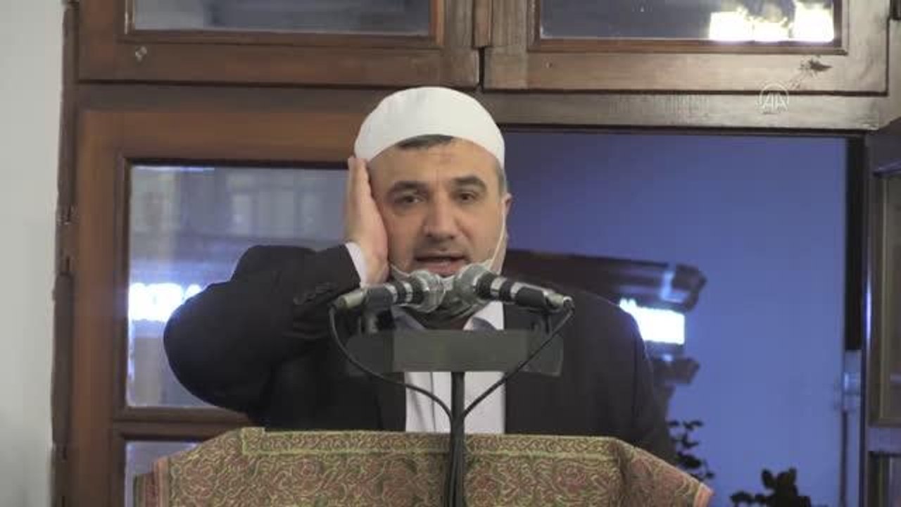 Diyanet İşleri Başkanı Erbaş, Kadir Gecesi dolayısıyla dua etti