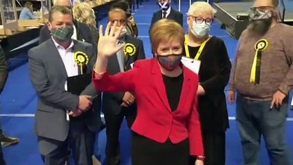 Independentistas reconquistam poder e avançam para referendo