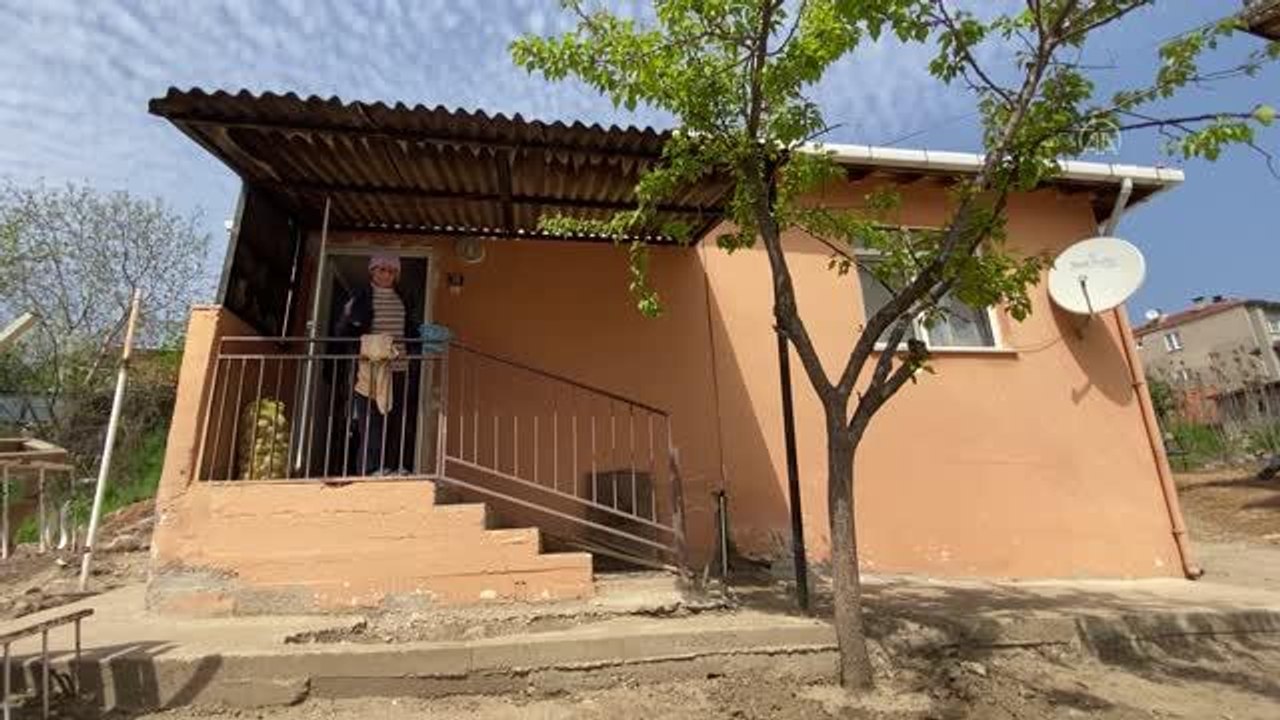 Son dakika: Yürüme engelli annenin en büyük destekçisi, büyük fedakarlıklarla büyüttüğü engelli çocukları oldu