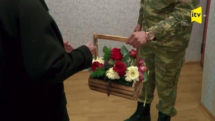 Azerbaycan'da Karabağ savaşı gazilerinden 2. Dünya Savaşı gazilerine "Zafer Günü" sürprizi