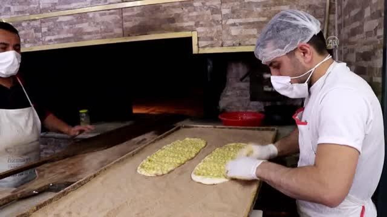 Pide ustasından annesine "leziz" Anneler Günü hediyesi