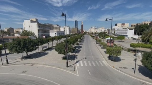 Calles vacías en Túnez por el estricto confinamiento decretado