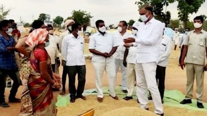 Telangana : ధాన్యం కొనుగోలు సెక్టార్లని తనిఖీ చేసిన మంత్రి హరీష్ రావు!!