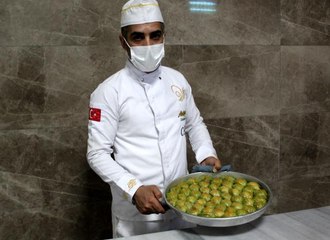 Midye baklava siparişlerine yetişemiyorlar