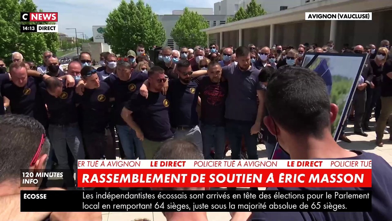 Policier tué à Avignon - L'image très forte des collègues d'Eric Masson en larmes lors de l'hommage qui lui a été rendu et les très longues minutes de silence