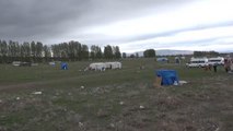 Fırtınada çadırları zarar gören mevsimlik işçilere kaymakamlık yardım edecek