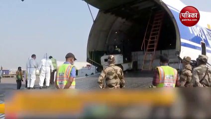 कोरोना मदद लेकर दिल्ली पहुंची यूके की फ्लाइट