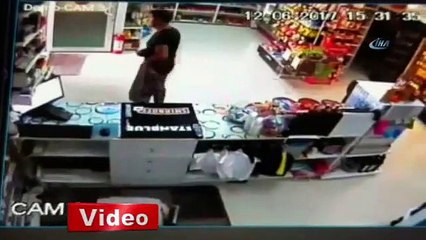 Markette yaşanan deprem paniği kamerada