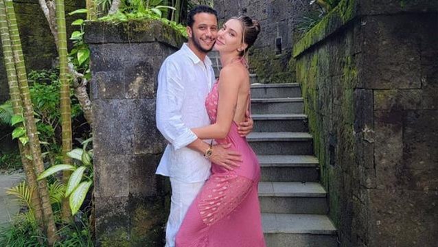 Şeyma Subaşı, Mısırlı sevgilisiyle öpüştüğü pozları sosyal medyadan paylaştı