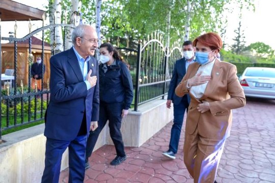 Meral Akşener ve Kemal Kılıçdaroğlu iftarda bir araya geldi