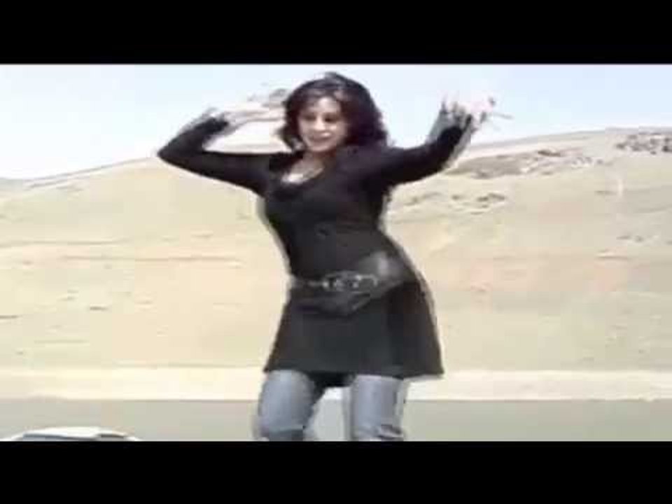 فيديو راقص لفتاة إيرانية يغزو الشبكات الاجتماعية