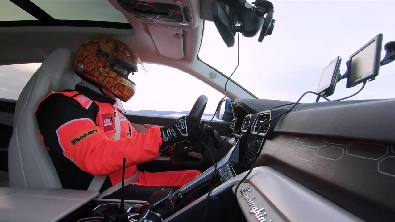 Lamborghini Urus Eis-Geschwindigkeitsrekord offiziell bestätigt - Der 18-fache Rekordhalter Andrey Leontyev zieht Fazit