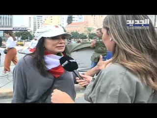 نادين لبكي بين المتظاهرين عند جسر الرينغ : لبنان يشهد معجزة