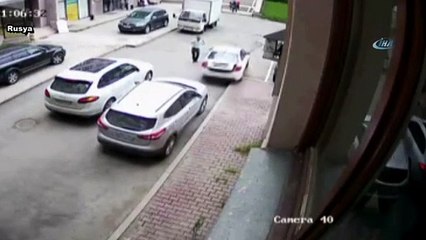 Kadın sürücü ortalığı birbirine kattı