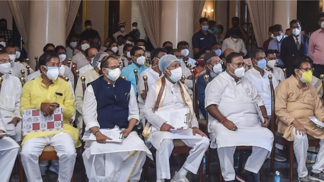 43 TMC leaders sworn in as ministers in West Bengal cabinet