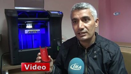 3D yazıcıyla hayvanlar için protez bacak üretti