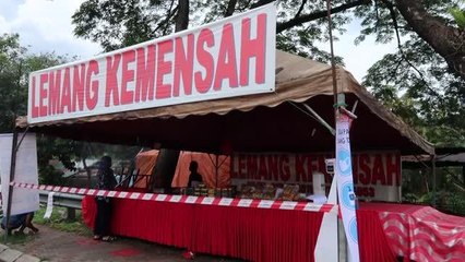 KUALA LUMPUR - Malezya'da Müslümanlar, Ramazan Bayramı'na geleneksel yemek "lemang" ile hazırlanıyor