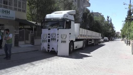 ŞANLIURFA - İdlib'e insani yardım tırı gönderildi