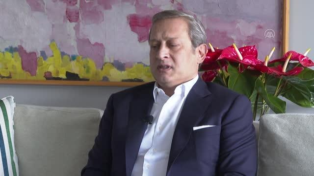 Galatasaray Kulübü Başkan Adayı Burak Elmas, ekibiyle seçim yarışına hazır