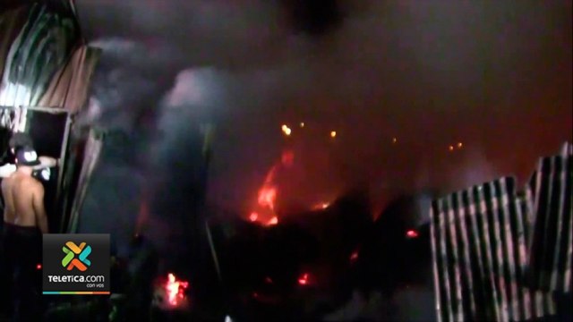 tn7-incendio-dejo-a-15-personas-sin-casa-en-cartago-100521