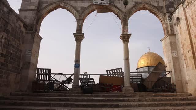 İsrail polisinin Mescid-i Aksa'daki Filistinlilere müdahalesinde yaralı sayısı 305'e yükseldi