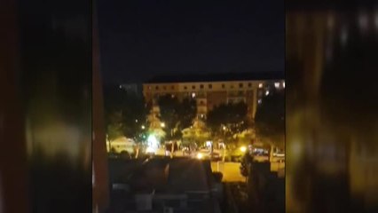 Graba un botellón frente a la UCI del hospital donde trabaja